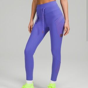 Lululemon Cargo Super-High-Rise Hiking Tight 25", Charged Indigo, Size 4 - NWT